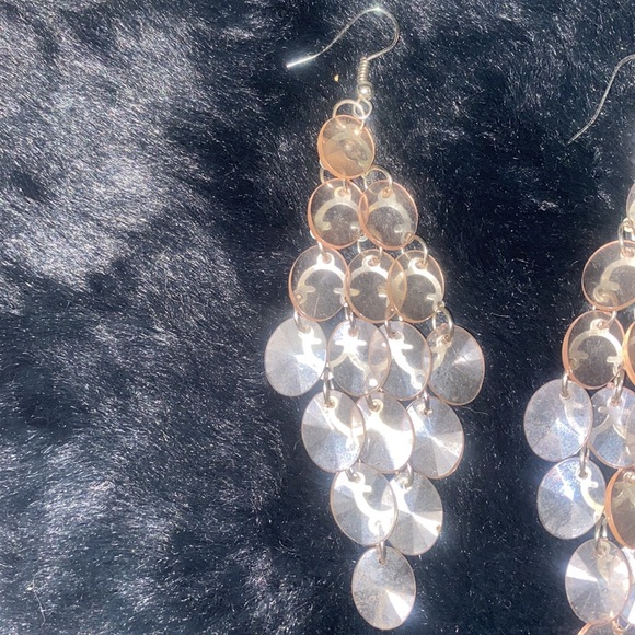 Pink beaded chandelier earrings - Picture 2 of 5